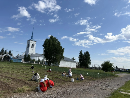 Бәтке мәктәбенең «Юность» лагерында эш кайнап тора