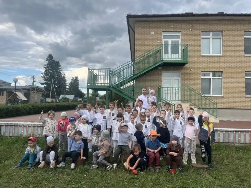 «Солнышко» балалар бакчасында яшь каратистлар катнашында спорт бәйрәме узды
