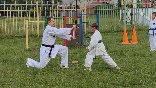 «Солнышко» балалар бакчасында яшь каратистлар катнашында спорт бәйрәме узды