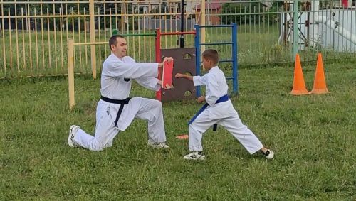 «Солнышко» балалар бакчасында яшь каратистлар катнашында спорт бәйрәме узды