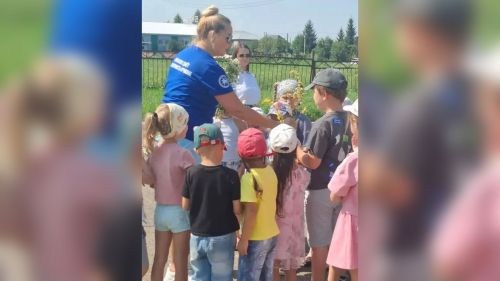 Иске Җирекледә Донбасста һәлак булган балаларны искә алу акциясе узды