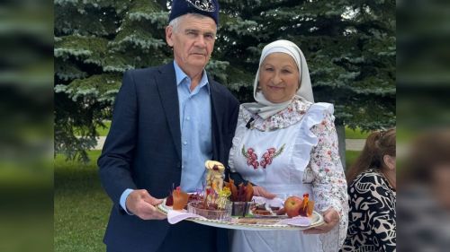 Мәктәп партасыннан башланган мәхәббәт
