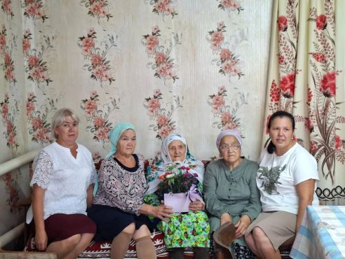 Бер гасырлык гомер: Круглое Поледа Хәйрлевара Ямалеева 100 яшен билгеләп үтте