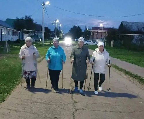 Куады өлкәннәре скандинавча йөри