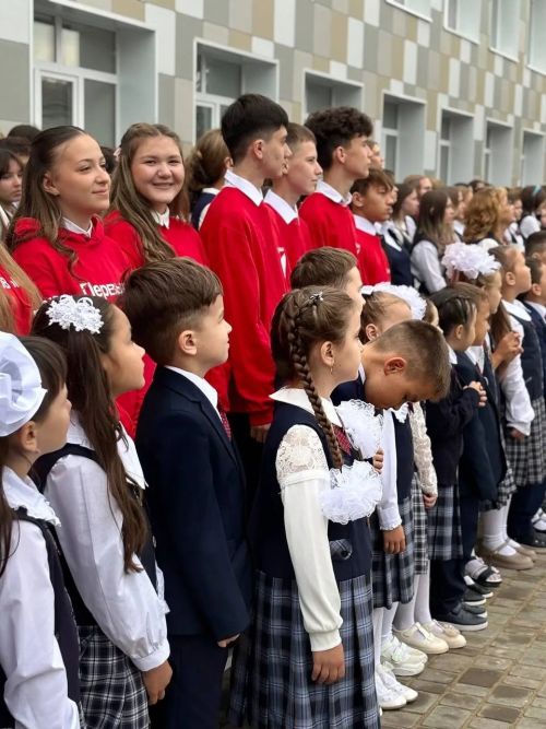 День знаний отметили в обновлённой школе посёлка Новый Тукаевского района