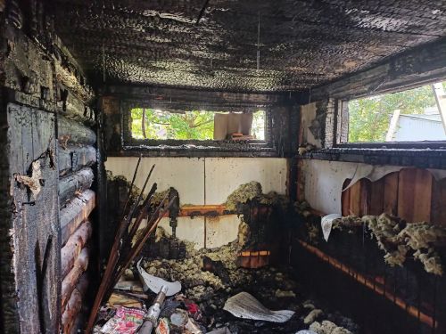 За три часа огонь уничтожил две бани в СНТ
