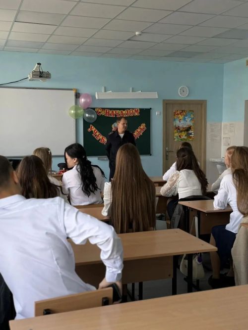 Начальник пункта полиции аэропорта «Бегишево» провел уроки для учеников Бетькинской школы