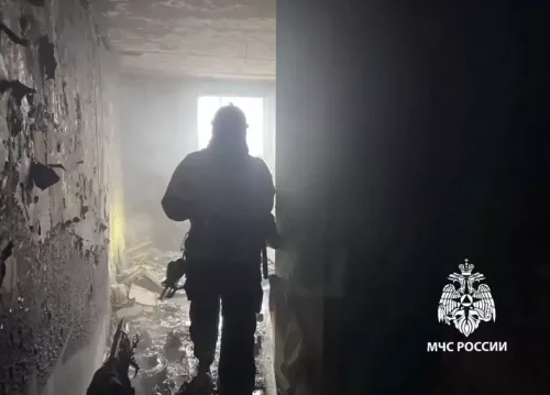 В Набережных Челнах на пожаре в девятиэтажке спасли младенца и двух взрослых