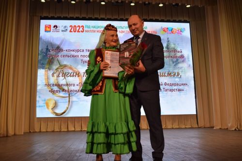 В доме культуры поселка Новый: Гала-концерт «Туган телдә җырлый чишмә» собрал лучшие творческие коллективы и исполнителей нашего района