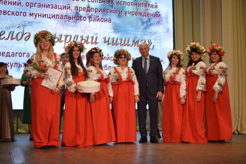 В доме культуры поселка Новый: Гала-концерт «Туган телдә җырлый чишмә» собрал лучшие творческие коллективы и исполнителей нашего района