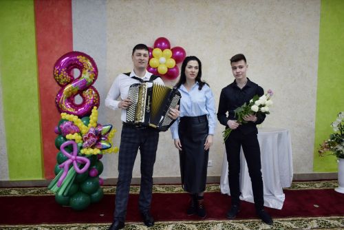 Поздравили с 8 марта