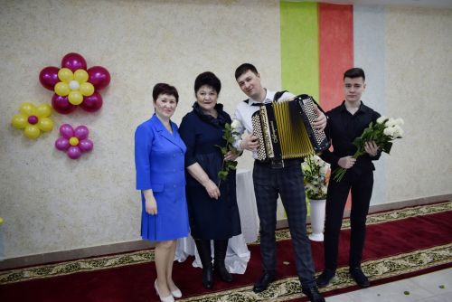 Поздравили с 8 марта