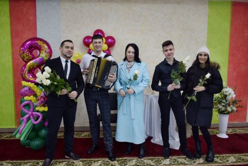 Поздравили с 8 марта