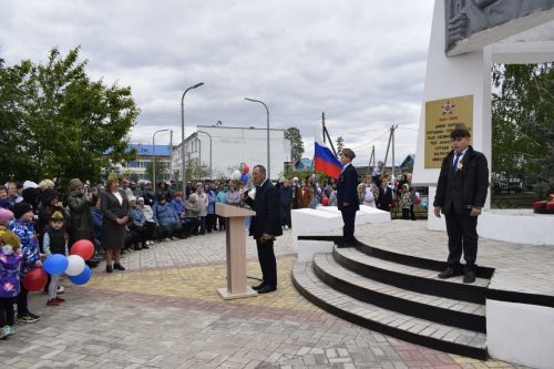 В селе Бурды у памятника воинам-односельчанам, погибшим в Великой Отечественной войне, прошел праздник, посвященный 78-й годовщине Великой Победы