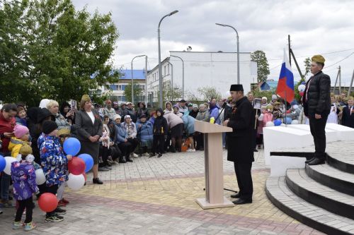 В селе Бурды у памятника воинам-односельчанам, погибшим в Великой Отечественной войне, прошел праздник, посвященный 78-й годовщине Великой Победы