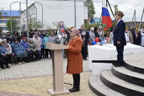 В селе Бурды у памятника воинам-односельчанам, погибшим в Великой Отечественной войне, прошел праздник, посвященный 78-й годовщине Великой Победы