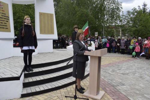 В селе Бурды у памятника воинам-односельчанам, погибшим в Великой Отечественной войне, прошел праздник, посвященный 78-й годовщине Великой Победы