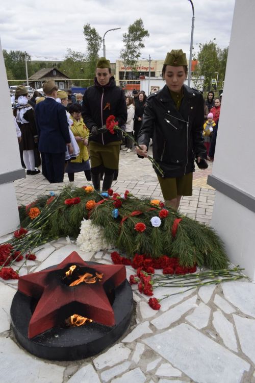 В селе Бурды у памятника воинам-односельчанам, погибшим в Великой Отечественной войне, прошел праздник, посвященный 78-й годовщине Великой Победы