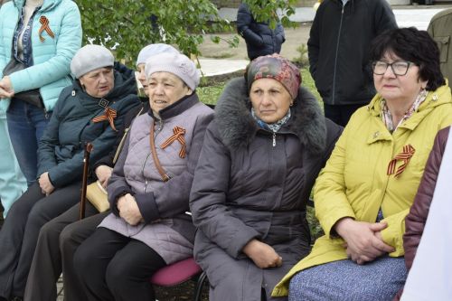 В селе Бурды у памятника воинам-односельчанам, погибшим в Великой Отечественной войне, прошел праздник, посвященный 78-й годовщине Великой Победы