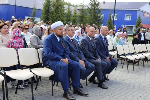 Поздравляем вас с праздником – Днем республики Татарстан
