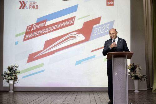 Глава Тукаевского муниципального района Республики Татарстан Фаил Камаев поздравил сотрудников Куйбышевской магистрали с профессиональным праздником
