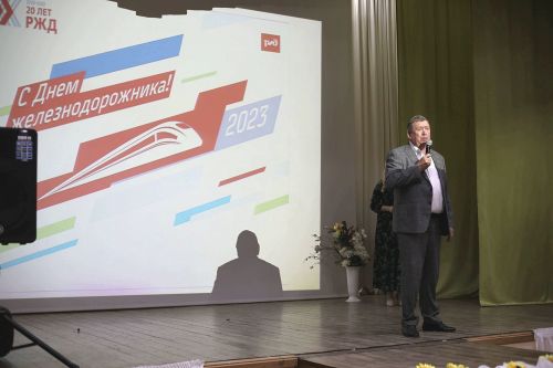 Глава Тукаевского муниципального района Республики Татарстан Фаил Камаев поздравил сотрудников Куйбышевской магистрали с профессиональным праздником