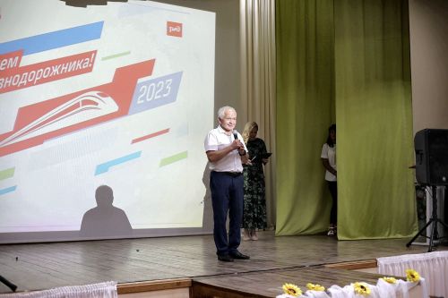 Глава Тукаевского муниципального района Республики Татарстан Фаил Камаев поздравил сотрудников Куйбышевской магистрали с профессиональным праздником
