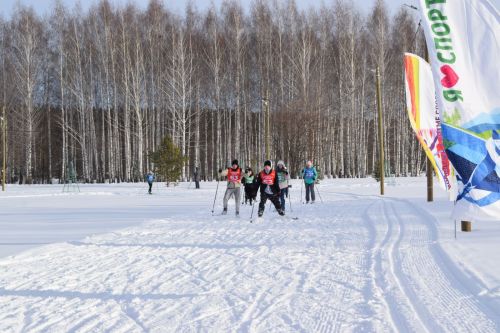 Прошло первенство и чемпионат района по лыжным гонкам, посвящённый памяти Героя Советского Союза Нурми Шарипова