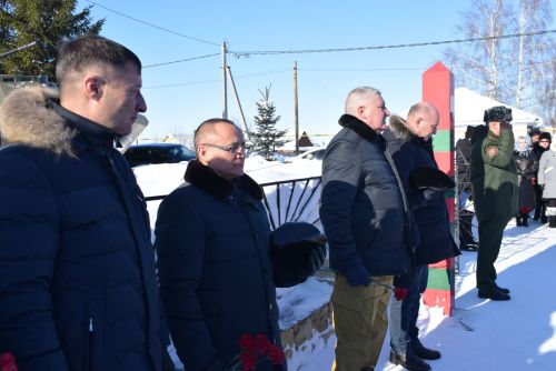 Митинг памяти в Тукаевском районе: Тукаевцы почтили память павших воинов Афганистана