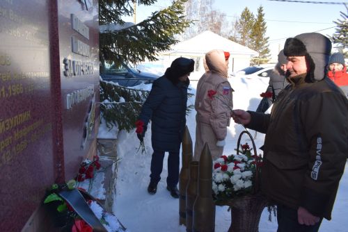 Митинг памяти в Тукаевском районе: Тукаевцы почтили память павших воинов Афганистана