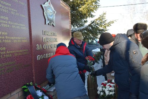 Митинг памяти в Тукаевском районе: Тукаевцы почтили память павших воинов Афганистана