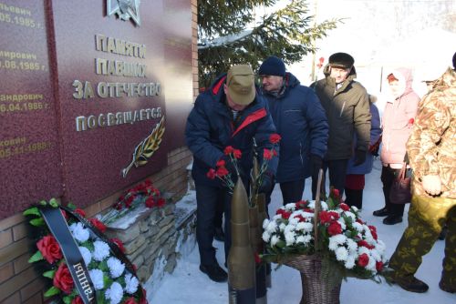 Митинг памяти в Тукаевском районе: Тукаевцы почтили память павших воинов Афганистана