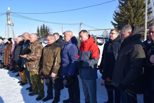 Митинг памяти в Тукаевском районе: Тукаевцы почтили память павших воинов Афганистана