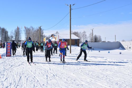 Год семьи на лыжных гонках: спорт, достижения и важность семейных ценностей