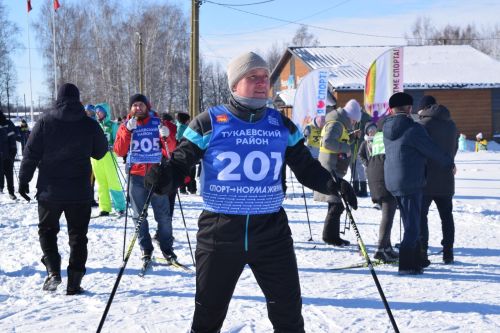 Год семьи на лыжных гонках: спорт, достижения и важность семейных ценностей