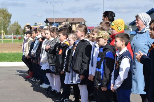 В честь героев: торжественный митинг и посадка деревьев в Шилнебашской школе