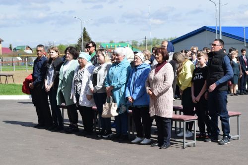 В честь героев: торжественный митинг и посадка деревьев в Шилнебашской школе