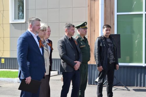 В честь героев: торжественный митинг и посадка деревьев в Шилнебашской школе