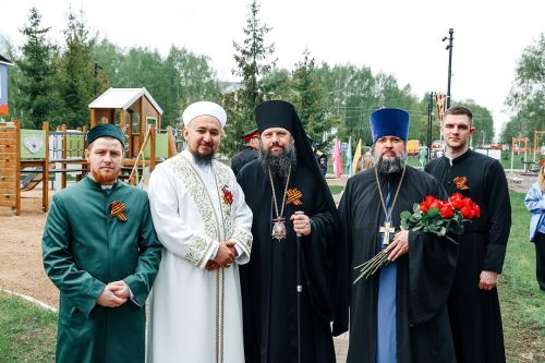 В Тукаевском районе зажгли Вечный огонь
