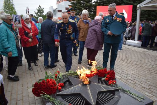 В Тукаевском районе зажгли Вечный огонь
