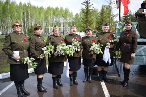 В Тукаевском районе зажгли Вечный огонь