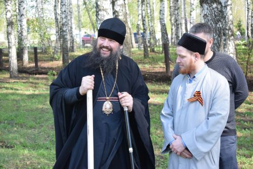 В Тукаевском районе высадили «Сад памяти» в честь героев прошлого и настоящего