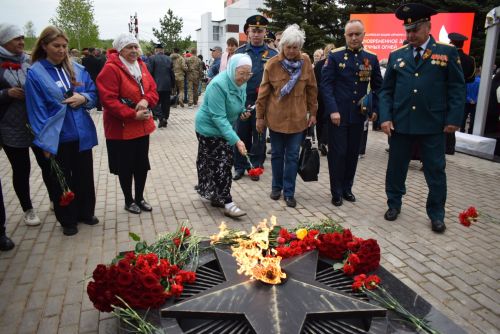 В Тукаевском районе зажгли Вечный огонь