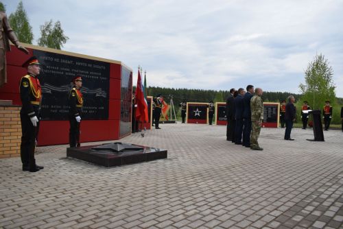 В Тукаевском районе зажгли Вечный огонь