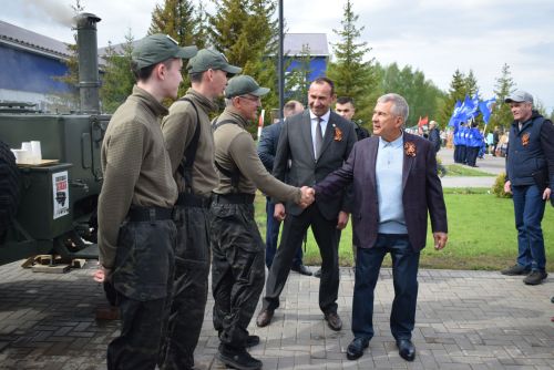 В Тукаевском районе зажгли Вечный огонь
