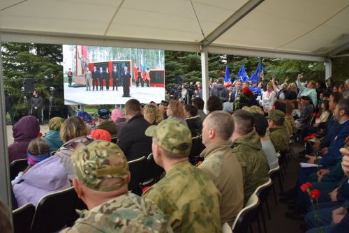 В Тукаевском районе зажгли Вечный огонь