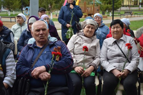 В Тукаевском районе зажгли Вечный огонь