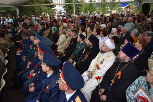 В Тукаевском районе зажгли Вечный огонь
