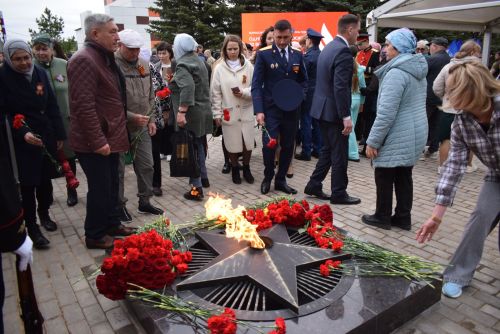 В Тукаевском районе зажгли Вечный огонь