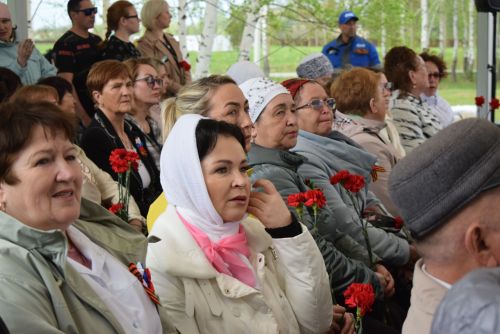 В Тукаевском районе зажгли Вечный огонь